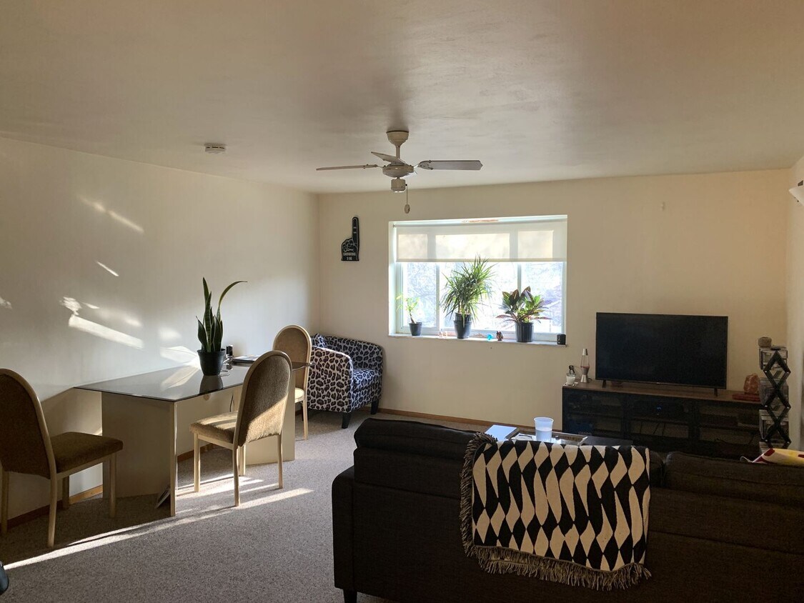 Foto principal - 4349 Murray Ave