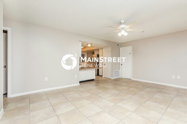 Building Photo - 4 Bedroom Pet-Friendly Home in Altamonte Springs, FL with Main Street Renewal