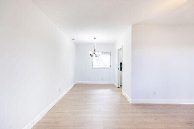 Foto del edificio - 426 NE 7th Ave