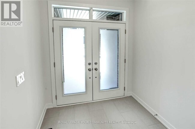 Building Photo - 104 Glenngarry Cres
