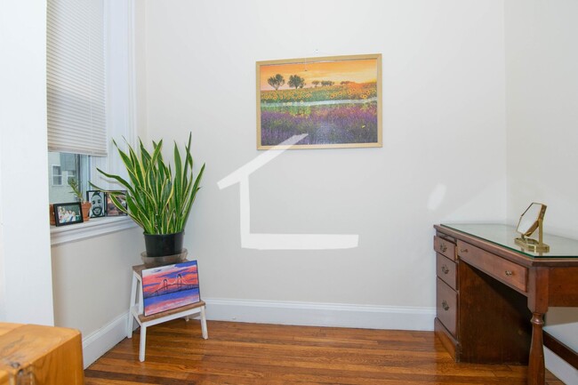 Foto del edificio - Beautifully updated 1 bed in Brighton.