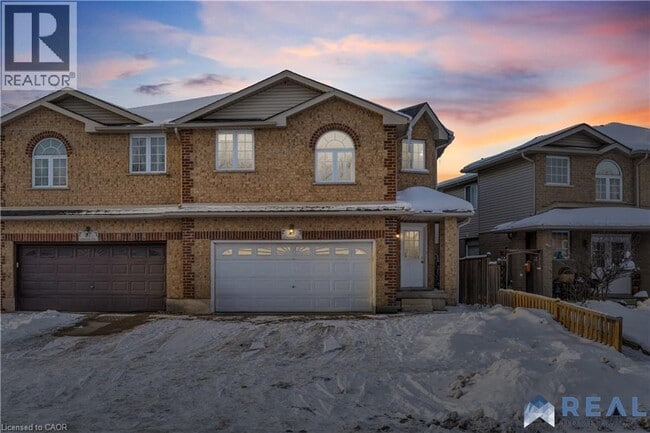 Building Photo - 15 Curzon Crescent