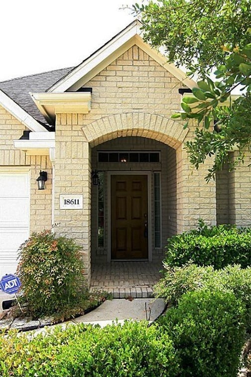 Building Photo - 18611 Dural Dr