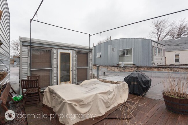 Foto del edificio - 1 bedroom in Chicago IL 60657