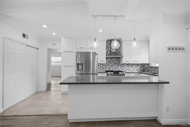 Foto del edificio - 10515 Valjean Ave