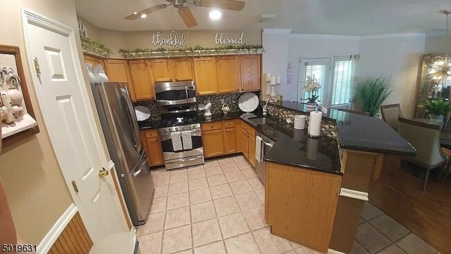 Building Photo - 51 Rockcreek Terrace