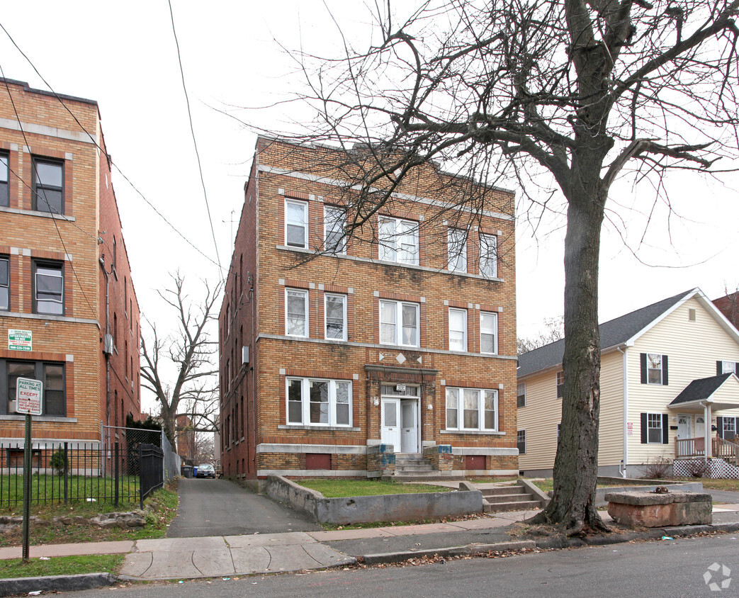 Building Photo - 142-144 Clark St