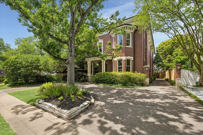 Foto del edificio - 2368 Timber Ln