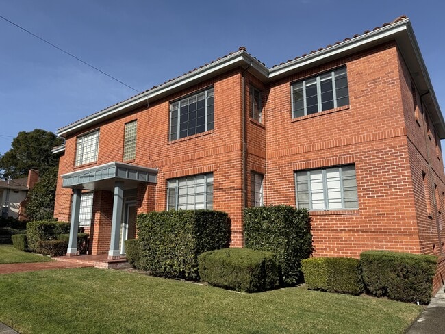 Building Photo - 33 El Rose Dr