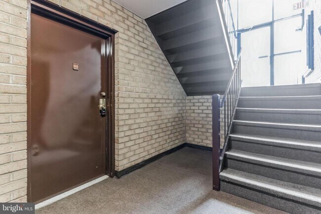 Foto del edificio - 7598 Gales Ct