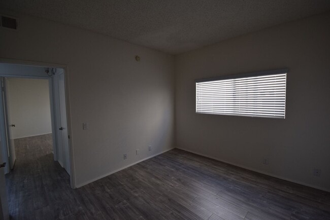 Foto del edificio - 11315 Moorpark St