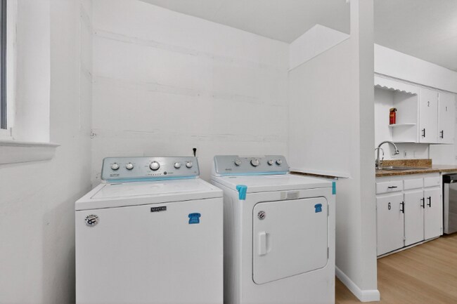 Foto del edificio - 404 Nottingham Dr