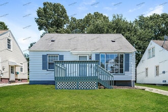 Building Photo - 1623 Sunset Ave