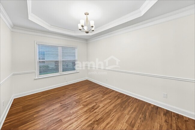 Building Photo - 514 Crestmont Ln