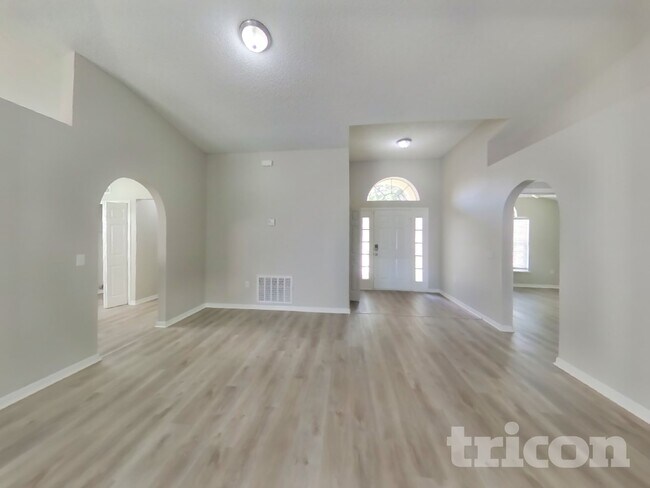 Foto del edificio - 4138 Clearbrook Cove Rd