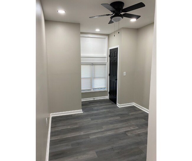 Foto del edificio - 2123 Sinclair Ln
