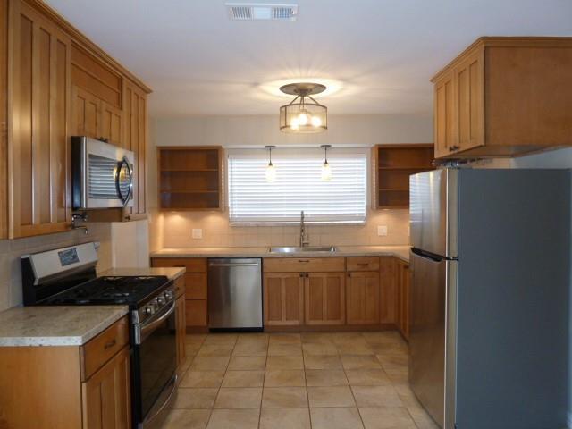 Building Photo - 2107 Briargreen Dr