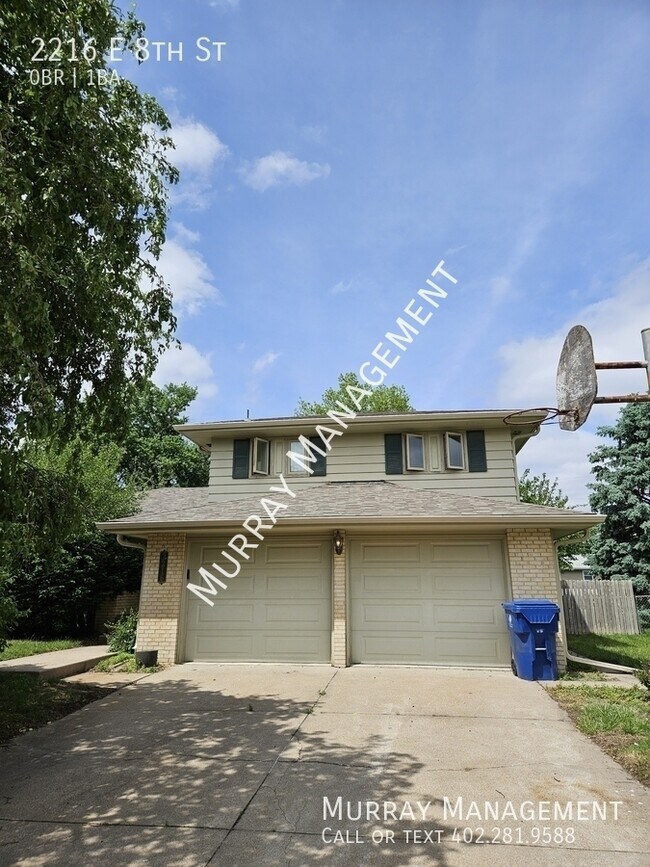Foto del edificio - 2216 E 8th St