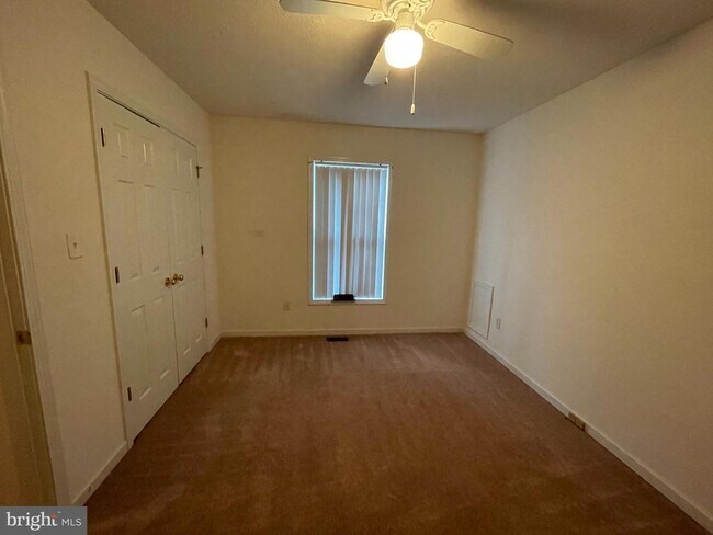 Building Photo - 32 Fort King Dr