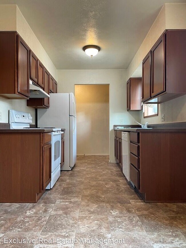 Building Photo - 2 br, 1 bath House - 116 N Williams Avenue