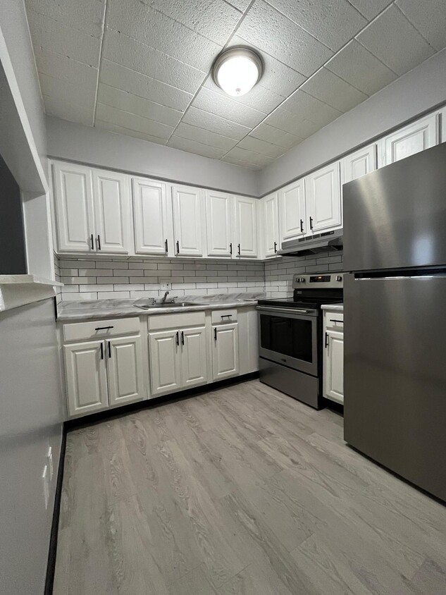 Cocina completamente nueva y actualizada - Brinton Towers