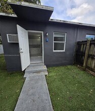 Building Photo - 426 NW 14th Ave