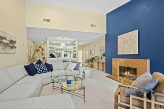 Building Photo - 44815 Del Dios Cir