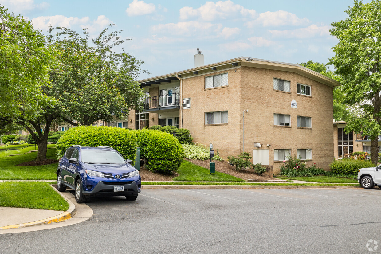 Primary Photo - Fairfax Heritage Condominums