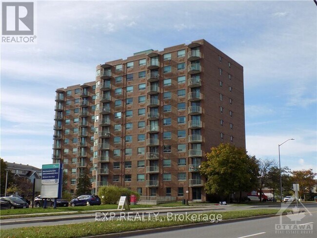 Photo du bâtiment - 1440 Heron Rd