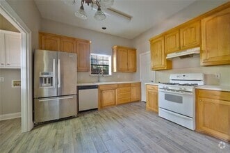 Building Photo - 315 N Lexington St
