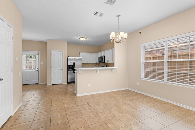 Foto del edificio - 6238 Cottage Pines Dr