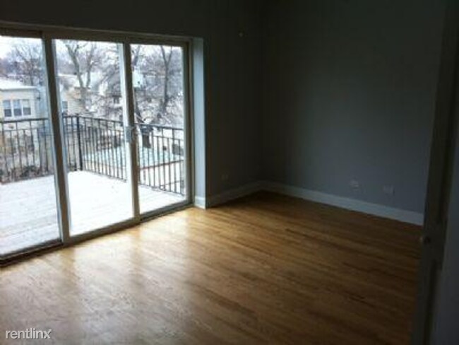 Building Photo - 3829 N Kedzie Ave
