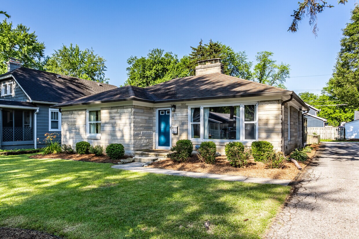 Foto principal - 5860 Primrose Ave