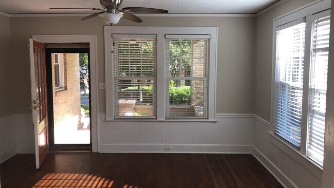 Foto del edificio - Move In Special -2 Bedroom 1.5 bathroom-Wesley Heights