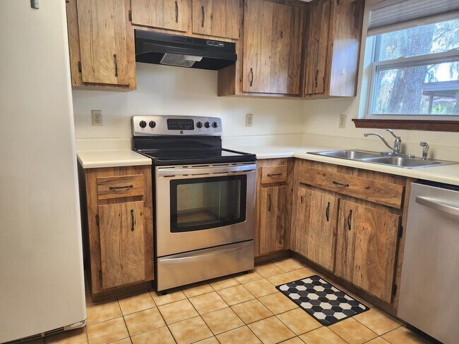 Foto del edificio - 35097 Whispering Oaks Blvd