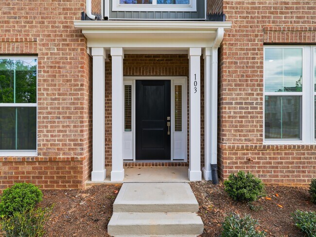 Foto del edificio - 103 Frosted Iris Ln