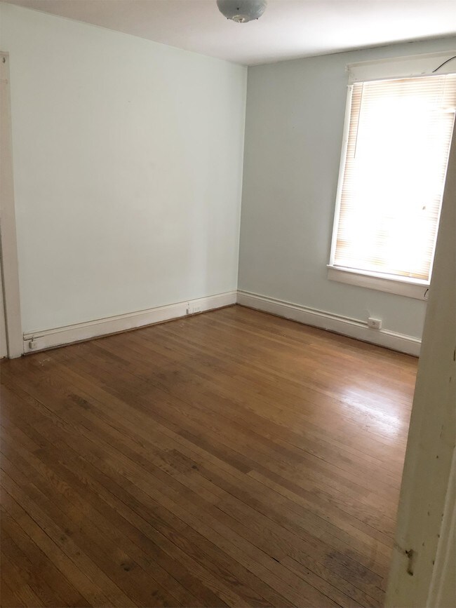 Foto del edificio - 804-806 Mulberry Ave