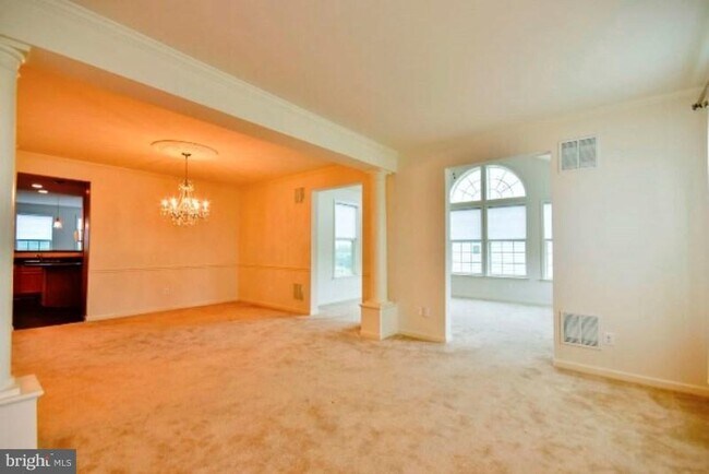 Building Photo - 337 Lookout Mountain Ct