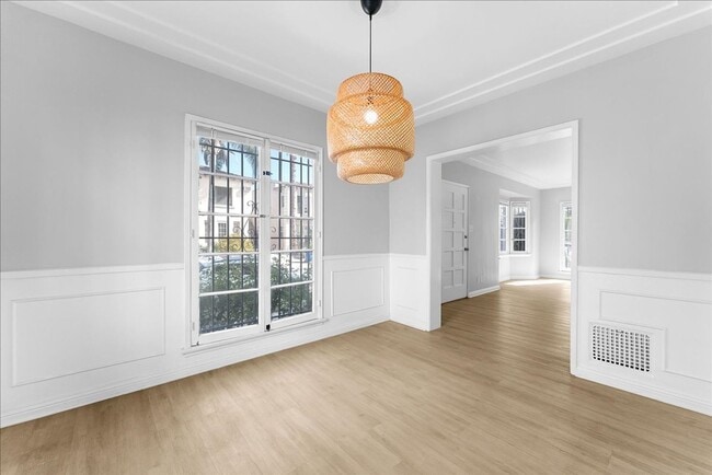 Building Photo - 335 N Genesee Ave