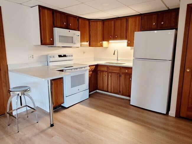 Building Photo - 25 Hopkinton Rd