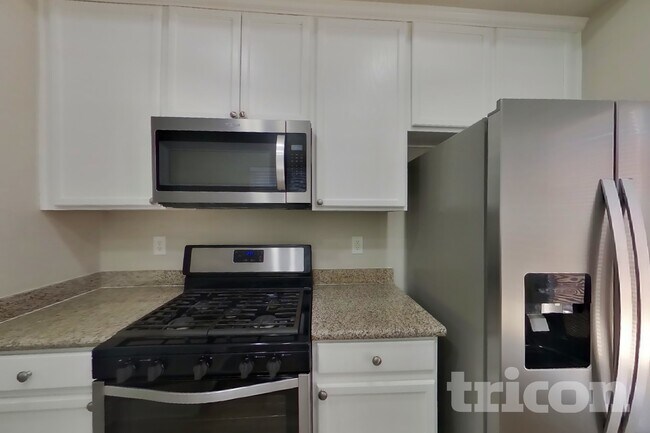 Foto del edificio - 9827 W Spinnaker Creek Ave