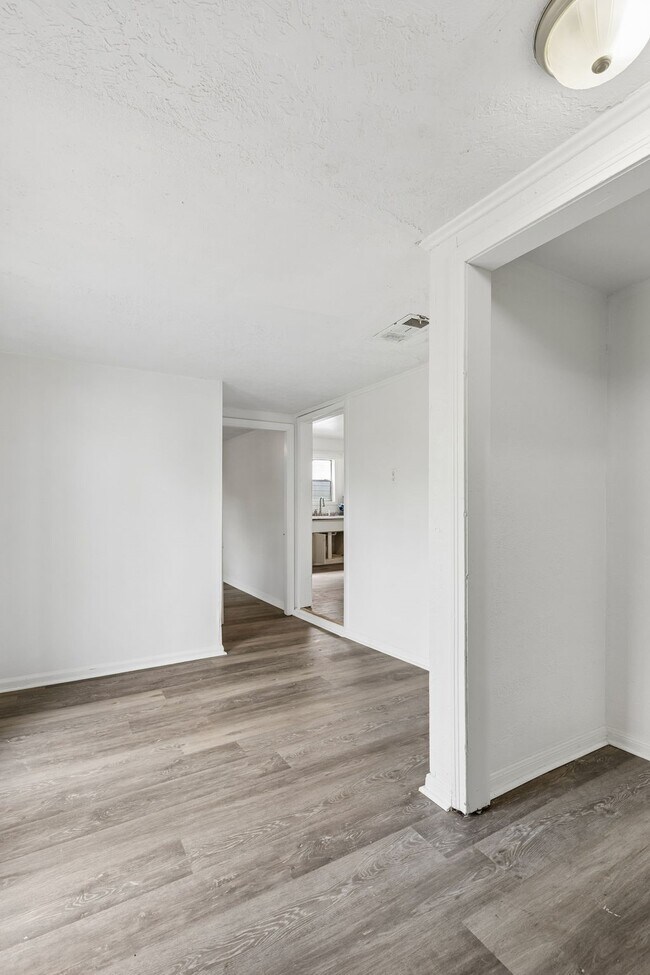Foto del edificio - 2326 28th Ave N