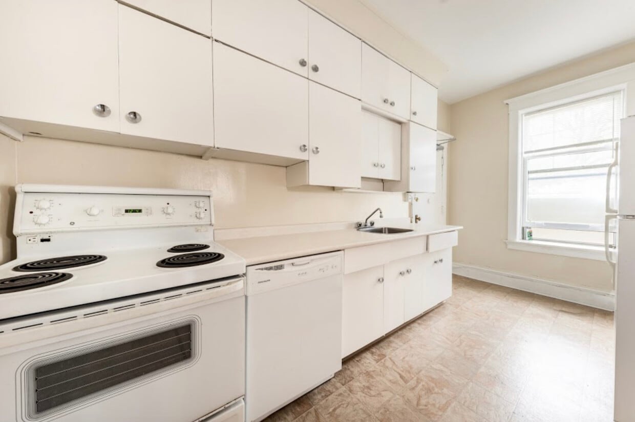Building Photo - Pasedena Apartments