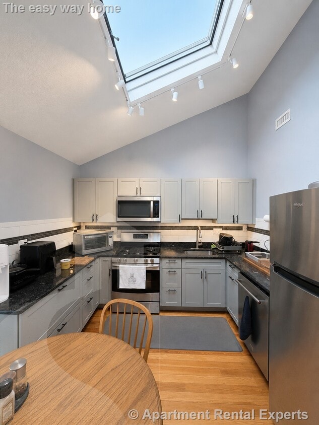 Photo - 27 Warner St Unit #3