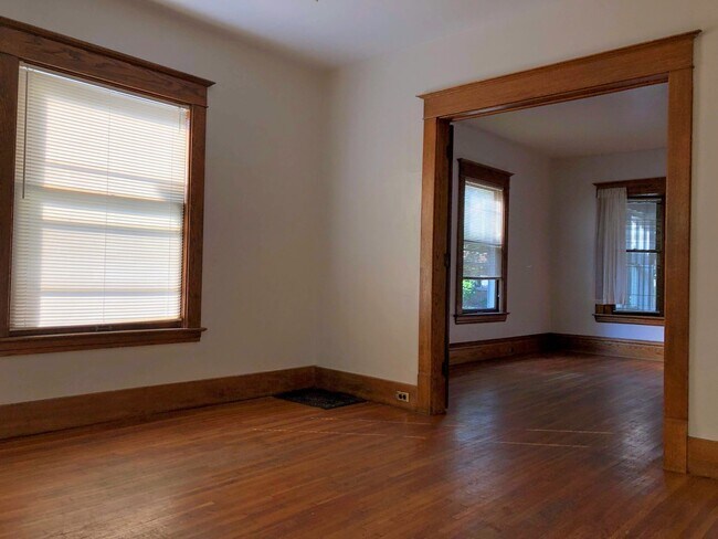 Foto del edificio - 338 Hampton Ave SE