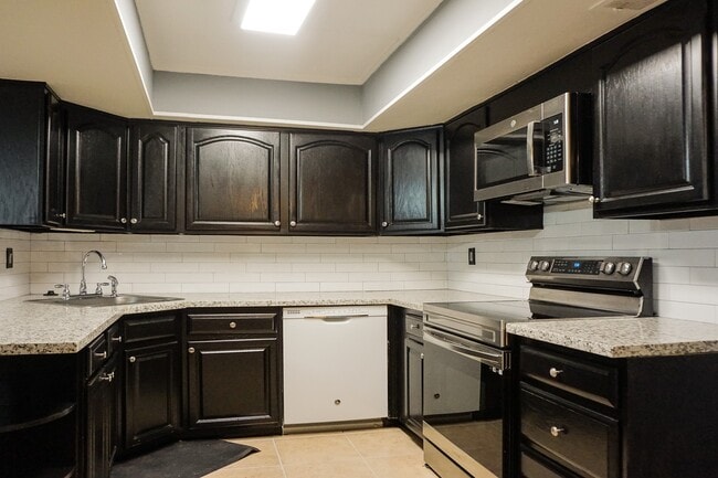 Foto del edificio - 10526 Hammerly Blvd