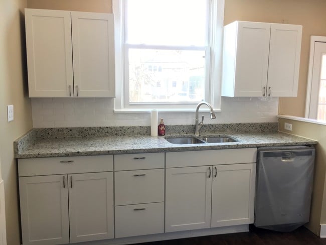 Kitchen - 2389 N 4th St