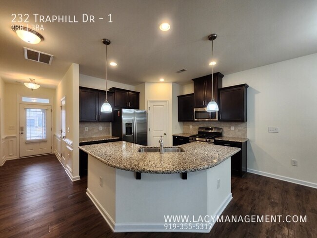 Foto del edificio - 232 Traphill Dr