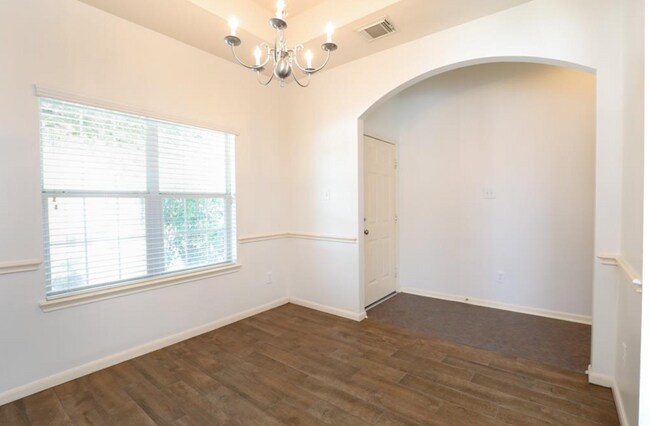 Foto del edificio - 12827 Pecan Shores Dr