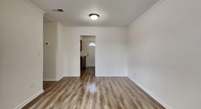 Foto del edificio - Woodland Terrace – Newly Renovated Home in Prime Downtown Location!